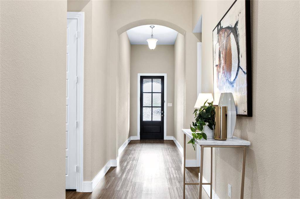 Waxahachie, TX 75165,335 Country Meadows Boulevard