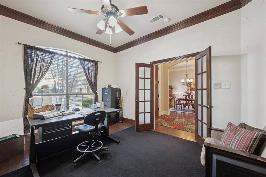 Hurst, TX 76054,2221 Farrington Lane