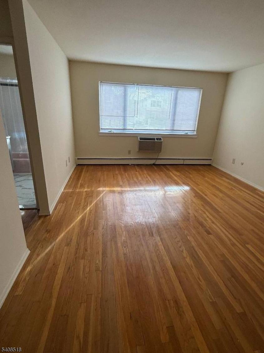 Bloomfield Twp., NJ 07003,573 Broughton Ave #6A