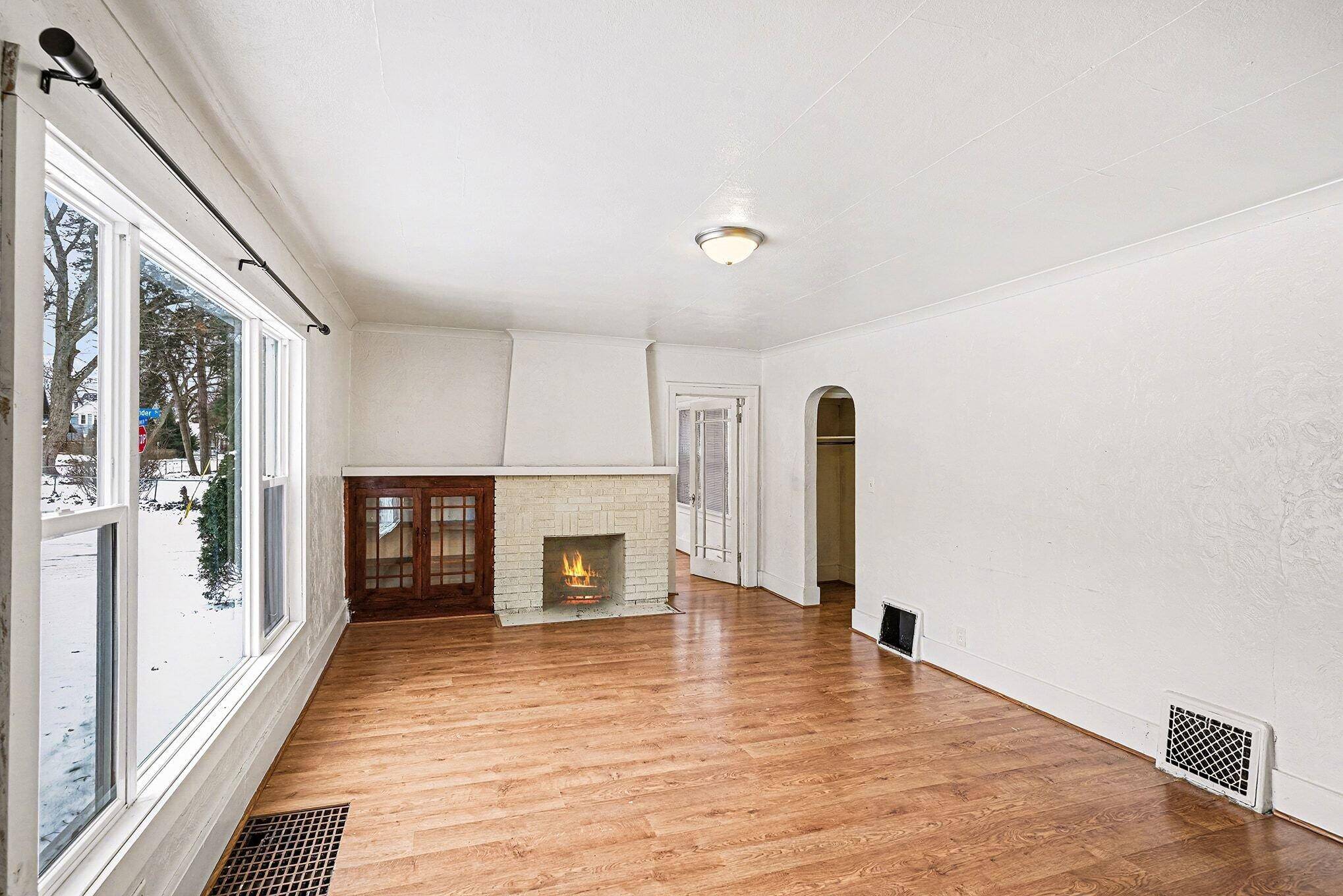 Kalamazoo, MI 49048,903 Southworth TER