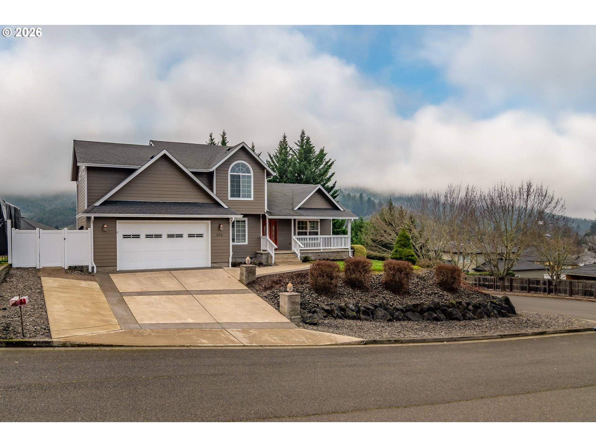 Winchester, OR 97495,902 N VIEW DR