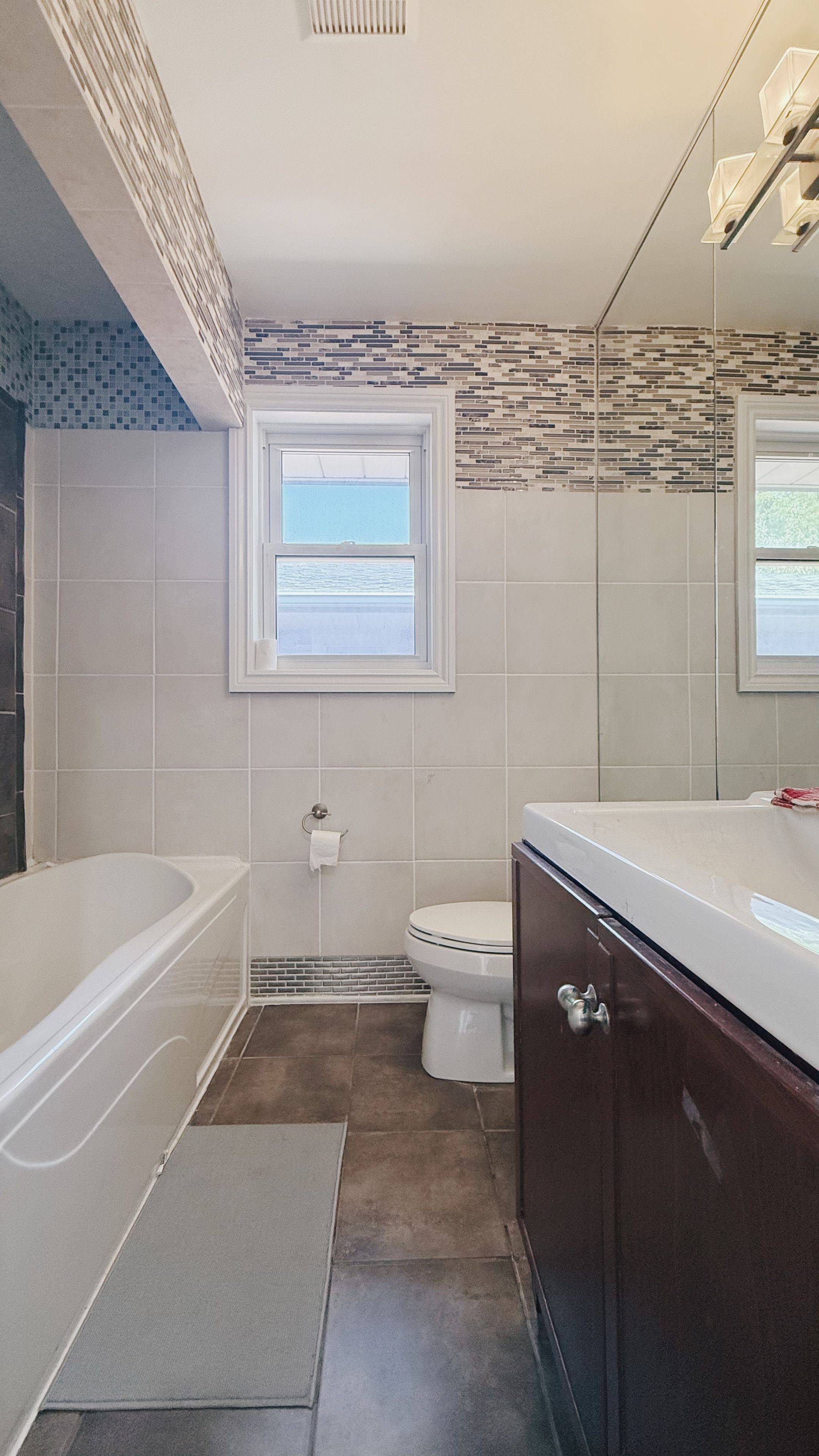 Toronto C14, ON M2M 2B3,10 Silverview DR