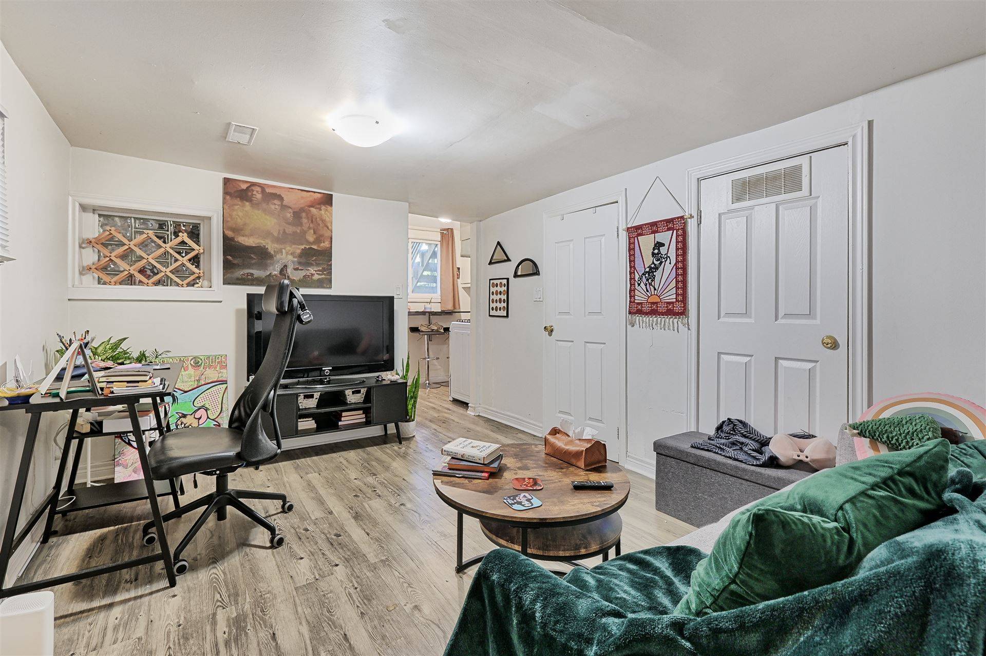 Toronto E02, ON M4L 3B4,193 Coxwell AVE