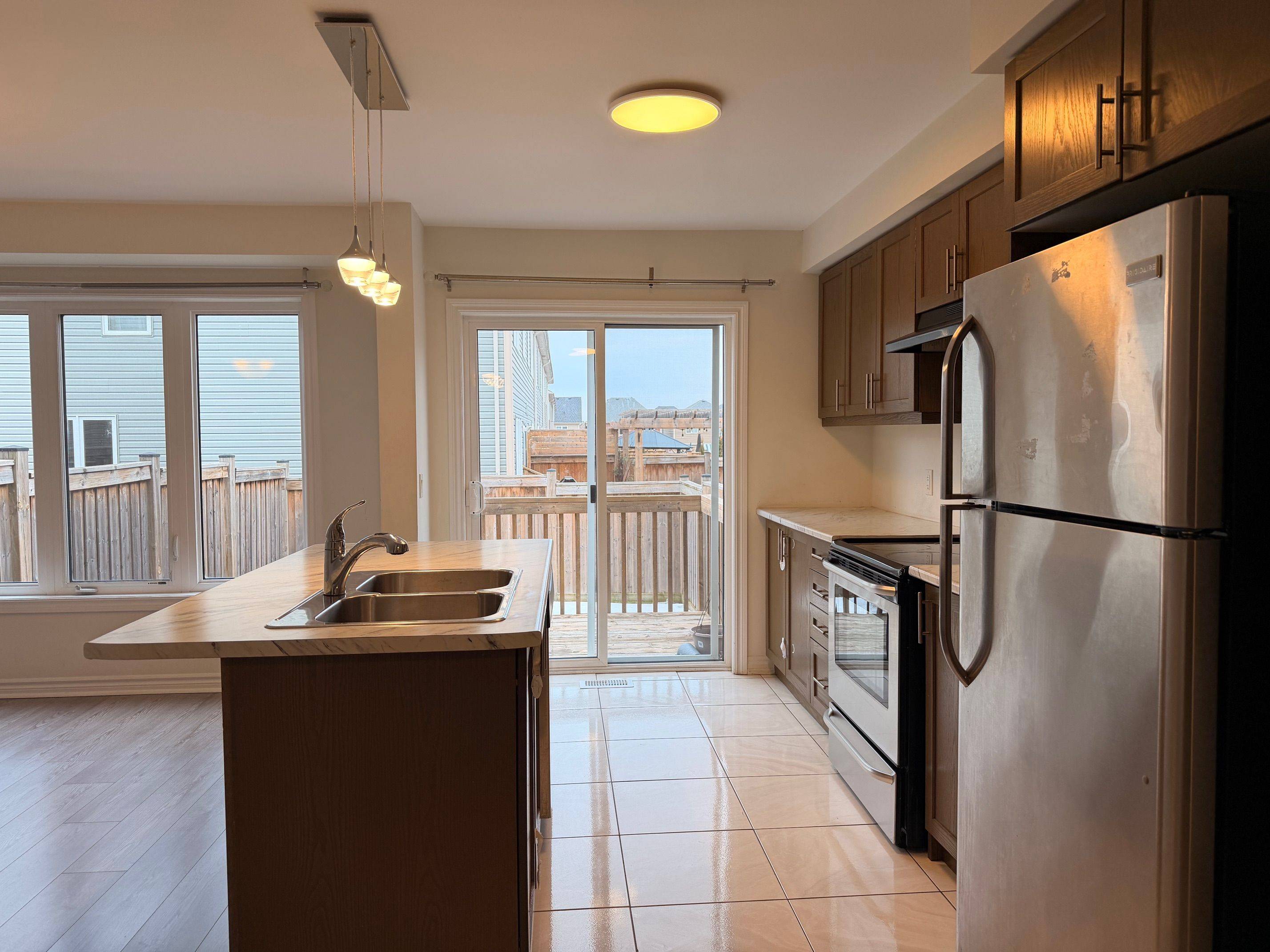 Oshawa, ON L1L 0C1,103 Nearco Gate