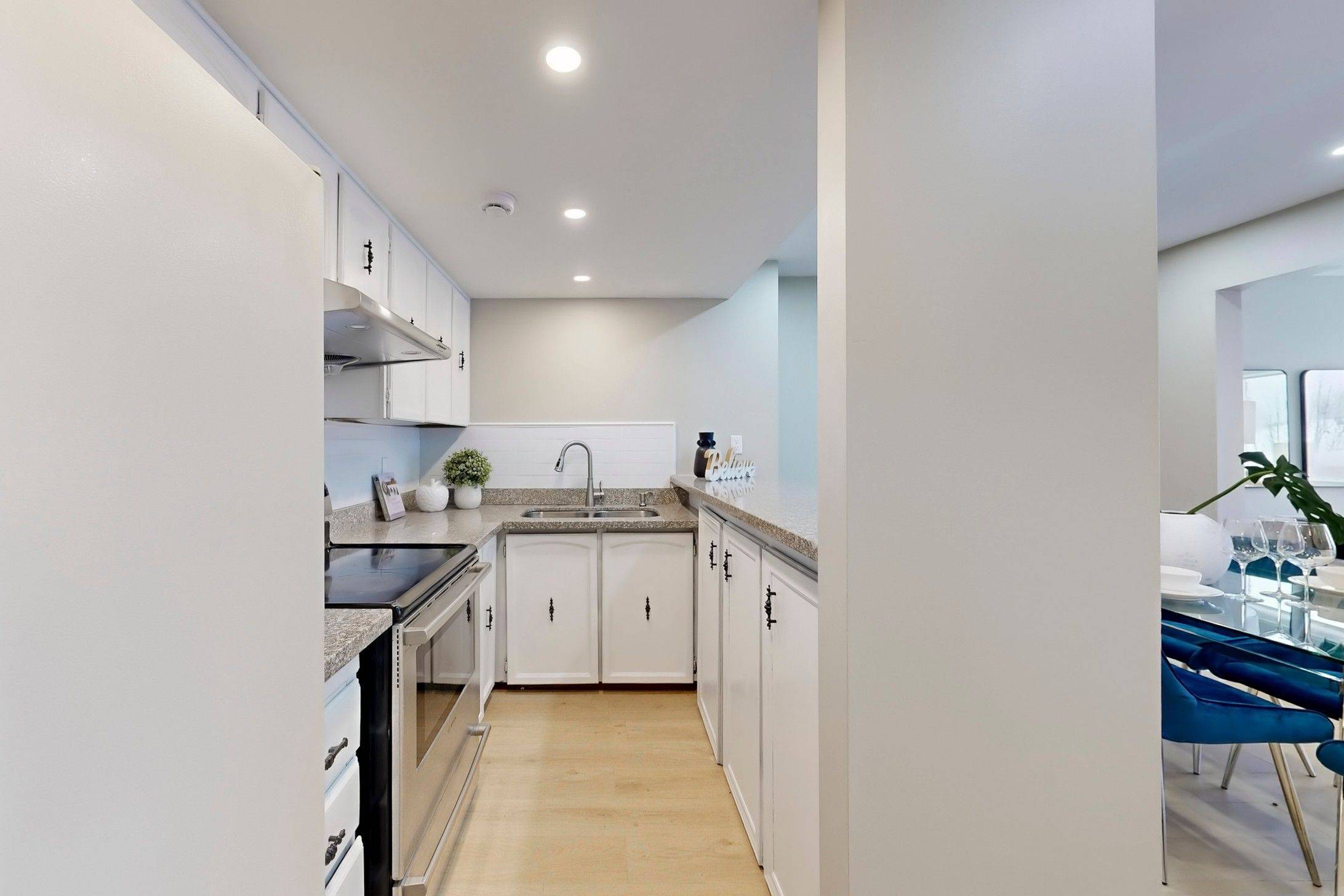 Toronto E07, ON M1V 1J8,17 Newdawn CRES