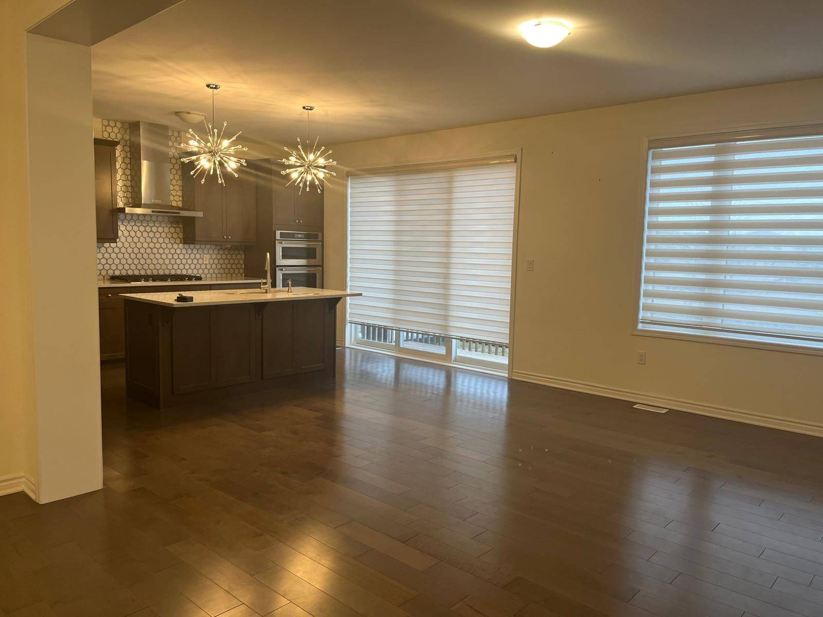 Milton, ON L9E 1R2,869 Magnolia TER