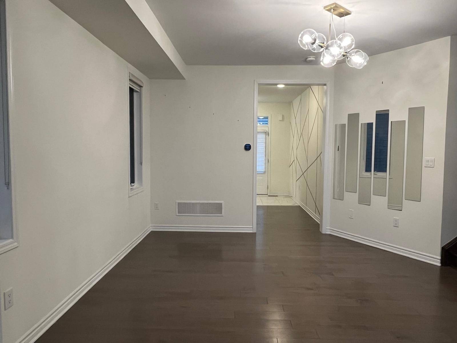 Milton, ON L9E 1R2,869 Magnolia TER