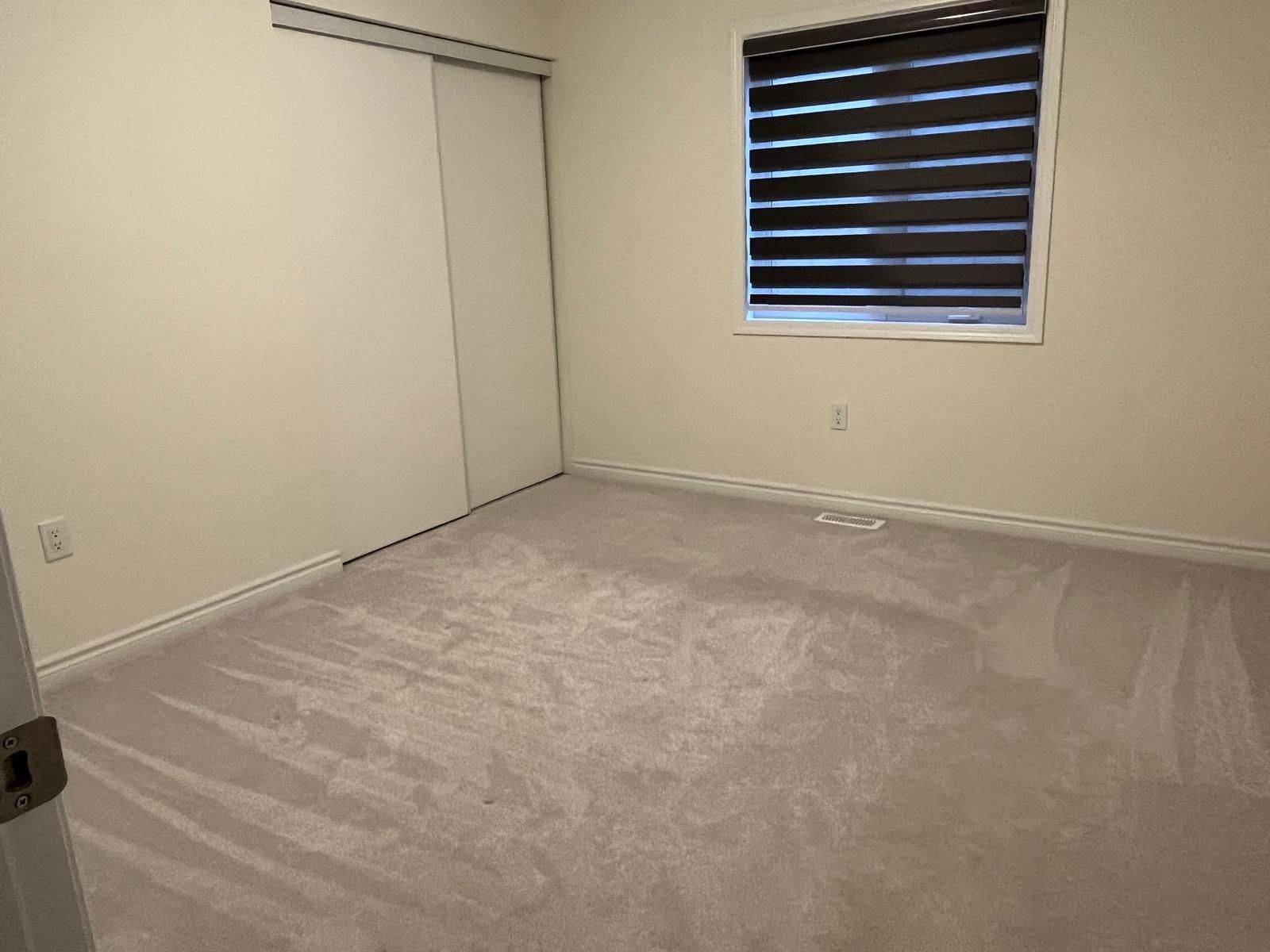 Milton, ON L9E 1R2,869 Magnolia TER