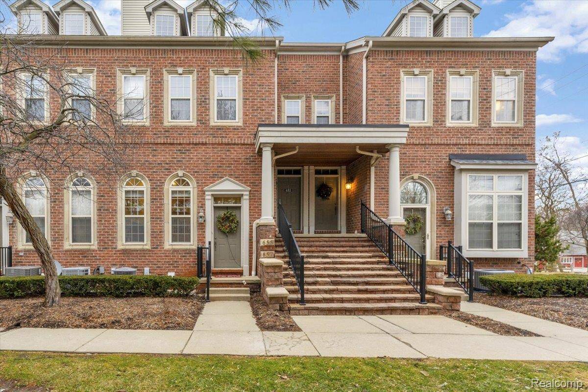 Northville, MI 48167,657 River Park Village BLVD