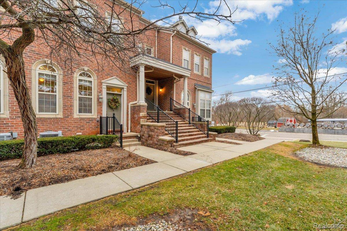 Northville, MI 48167,657 River Park Village BLVD