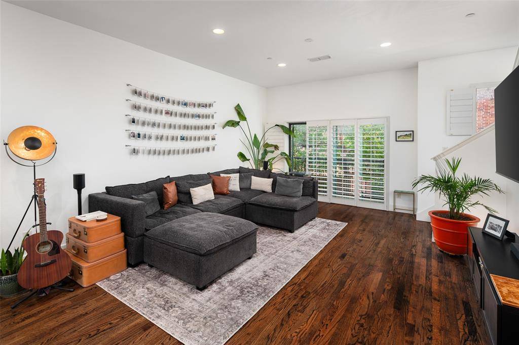 Dallas, TX 75204,2411 N Hall Street #38