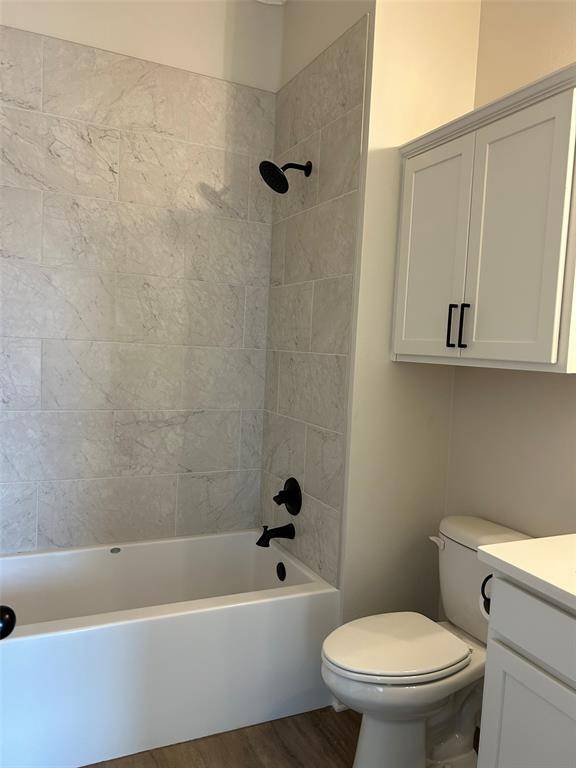 Shreveport, LA 71106,1946 Chestnut Park Lane