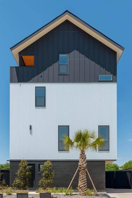 Dallas, TX 75204,4519 San Jacinto Street #104