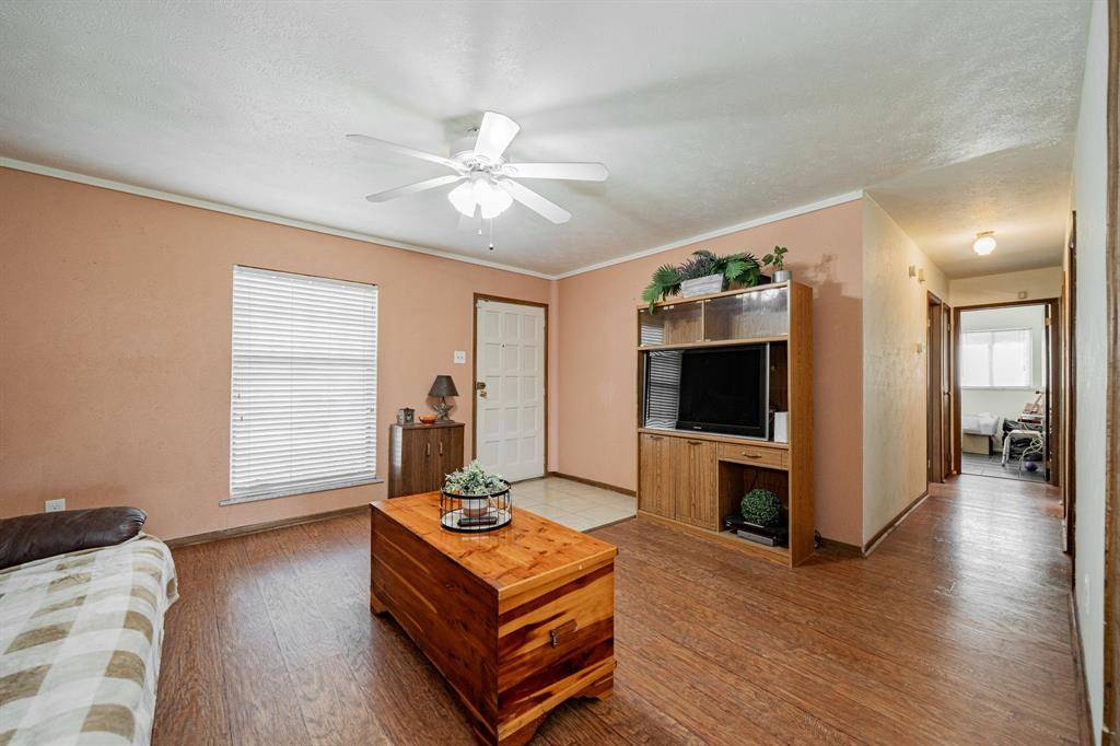 Mesquite, TX 75149,401 Starling Drive