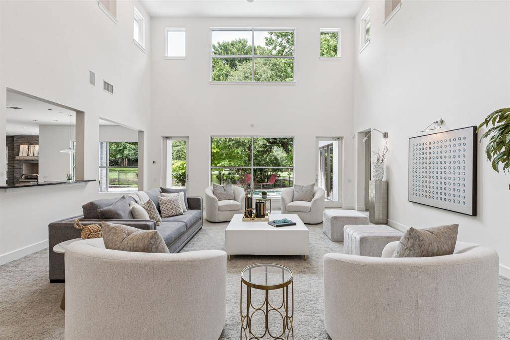 Dallas, TX 75248,6007 Club Oaks Drive