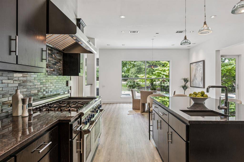 Dallas, TX 75248,6007 Club Oaks Drive