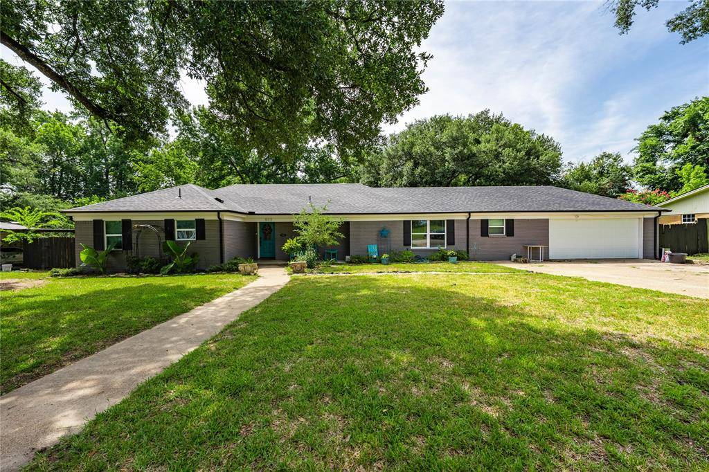 Athens, TX 75751,603 Mosley Drive