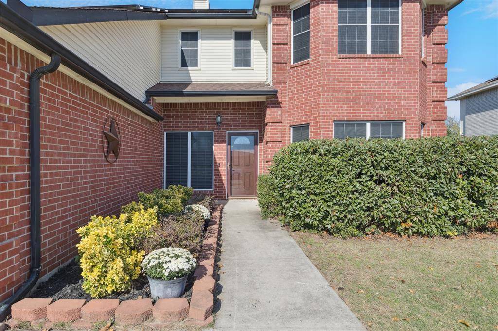 Saginaw, TX 76131,1116 Grand Central Parkway