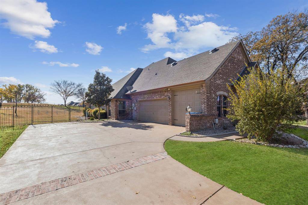 Fort Worth, TX 76179,5829 Lakeside Drive