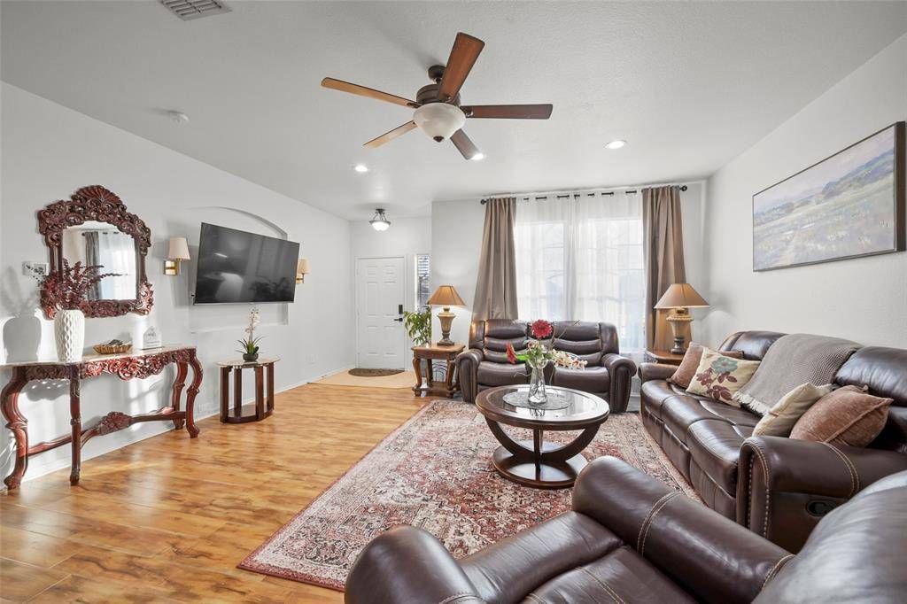 Mckinney, TX 75071,5332 Comanche Wells Drive