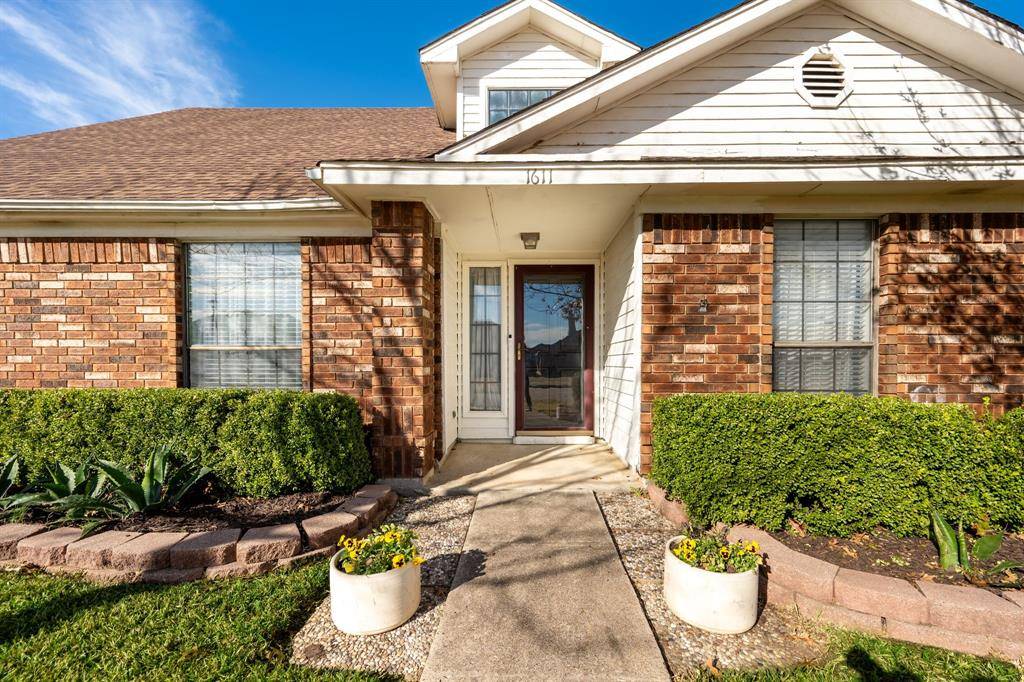 Carrollton, TX 75007,1611 Mission Ridge Trail