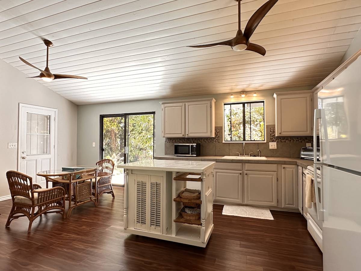 Keaau, HI 96749,15-1999 17TH AVE