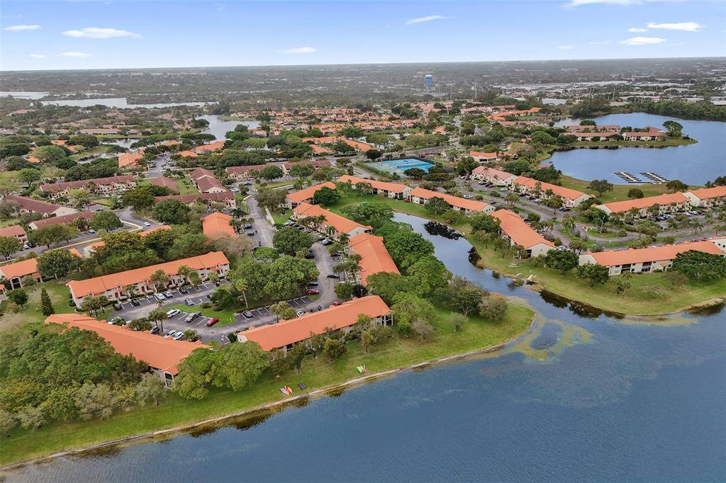 Deerfield Beach, FL 33442,903 Congressional Way #903