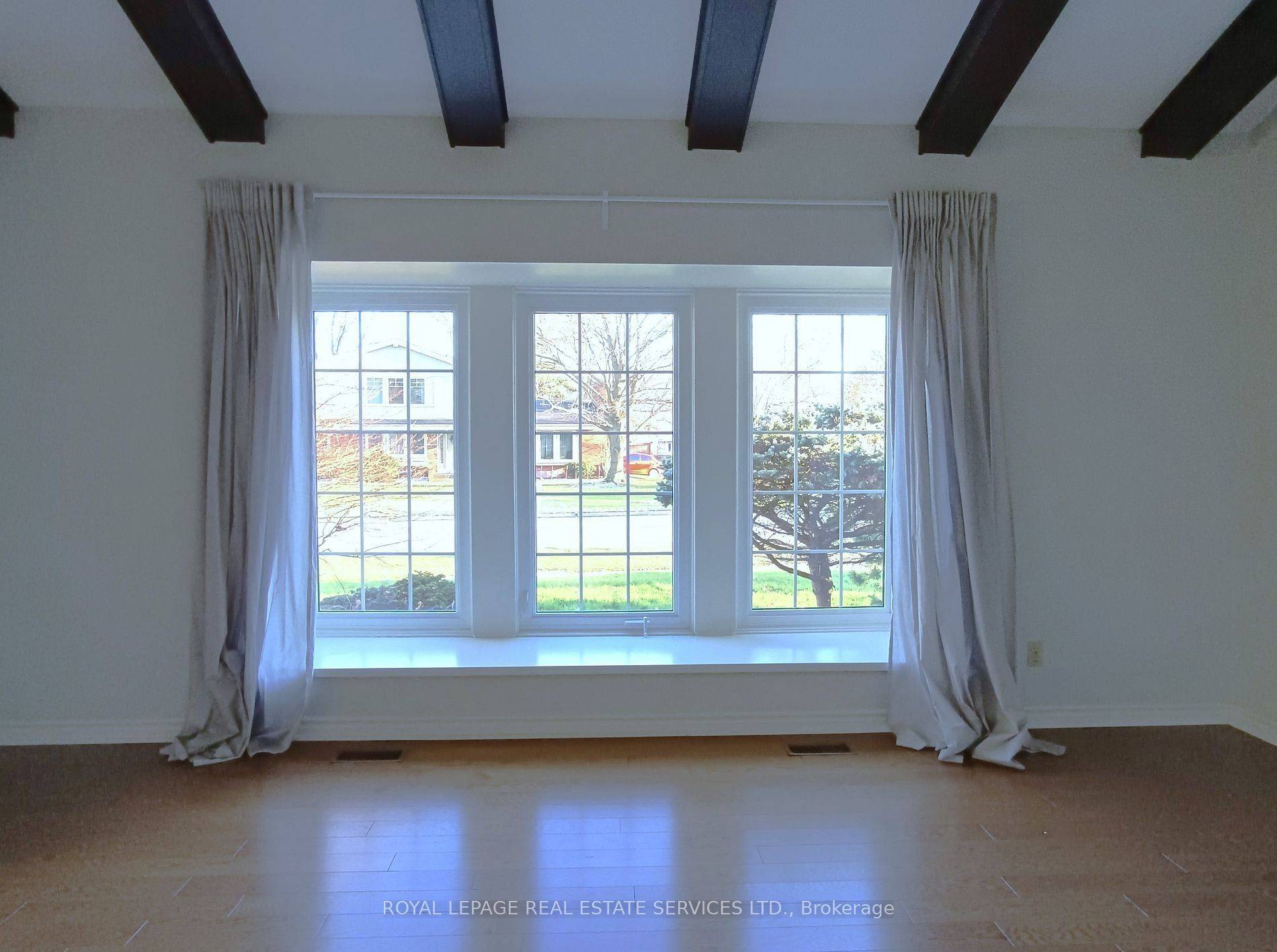 Oakville, ON L6J 5J2,236 Ash Tree WAY