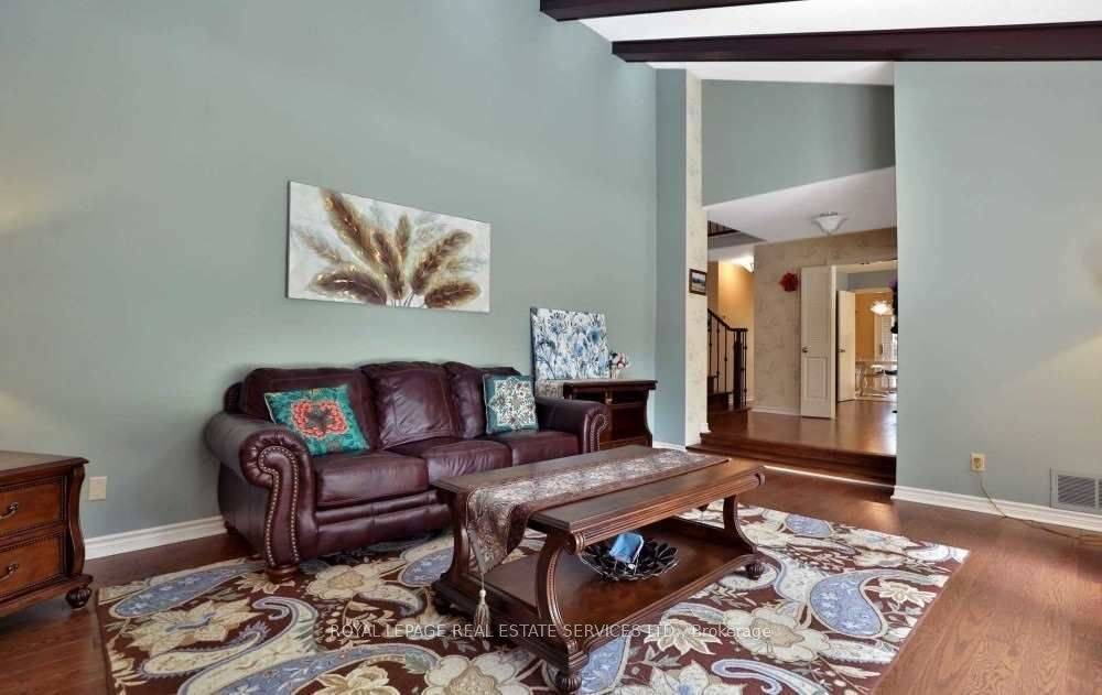 Oakville, ON L6J 5J2,236 Ash Tree WAY