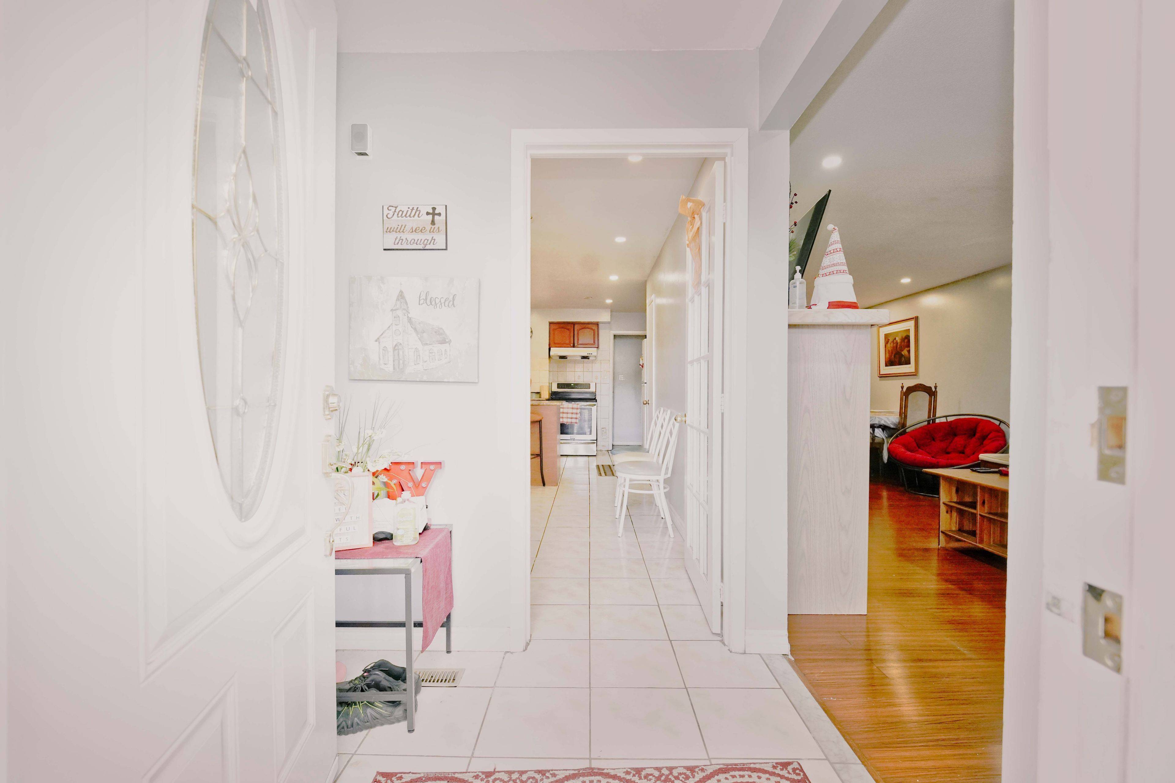 Mississauga, ON L4T 1N3,7001 Chigwel CT