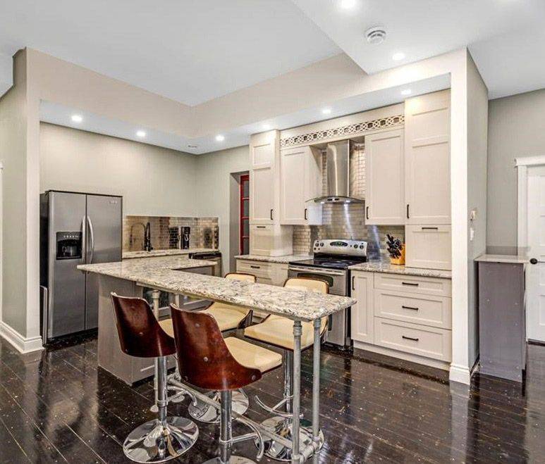 Ottawa Centre, ON K1R 6C6,698 Cooper ST