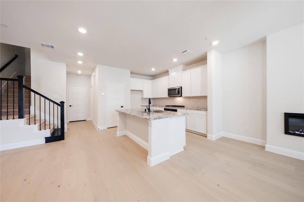 Rowlett, TX 75088,2112 Naples Drive