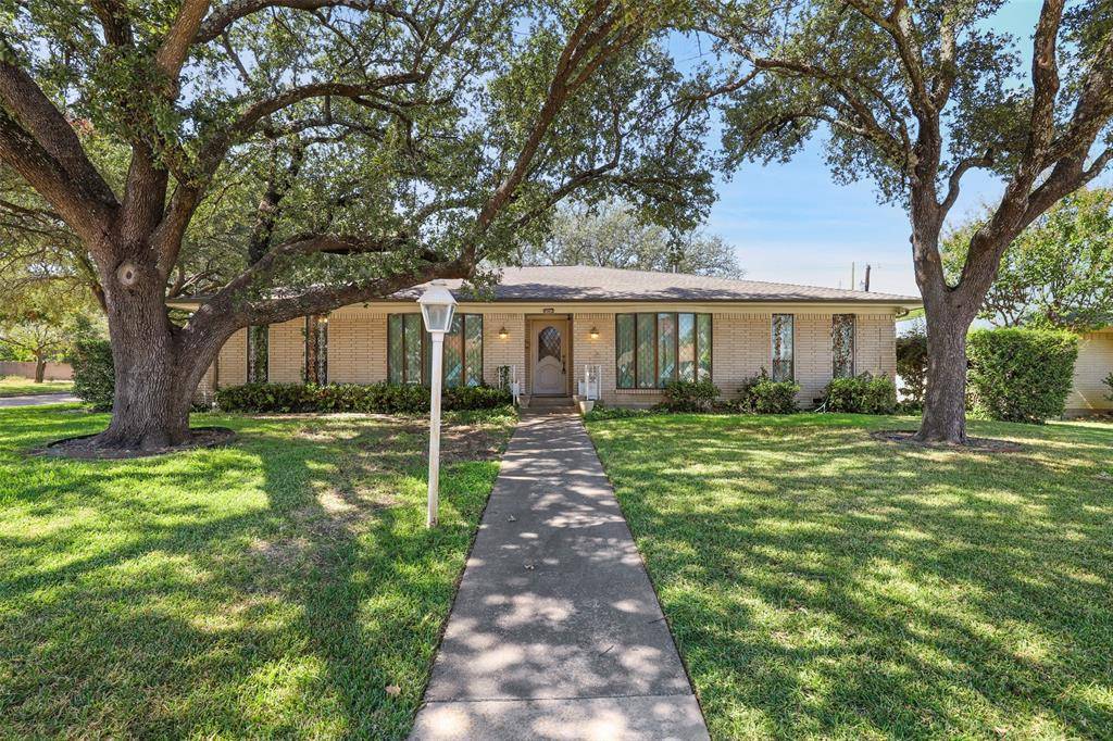 Dallas, TX 75214,5007 Creighton Drive