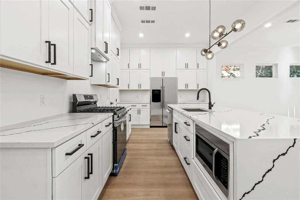 Dallas, TX 75212,1720 Morris Street