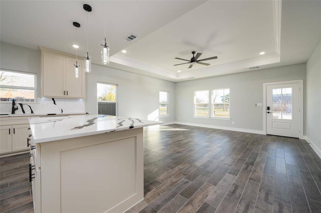 Whitewright, TX 75491,302 W Pine Street