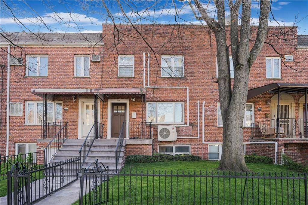 Brooklyn, NY 11235,716 Desmond CT