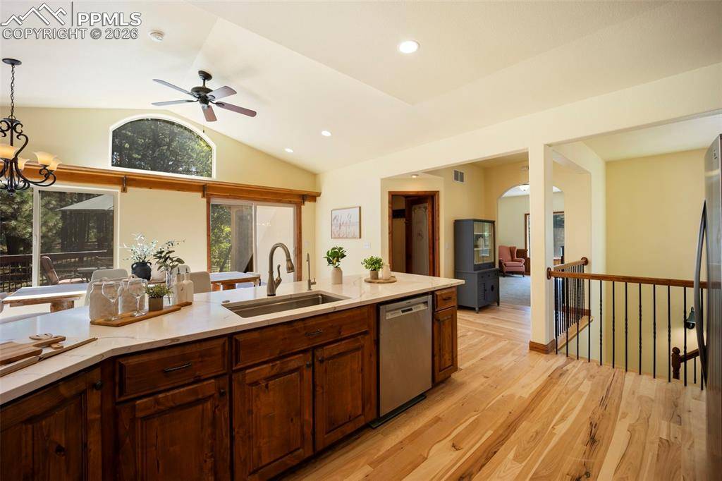 Monument, CO 80132,18525 Glenthorne LN