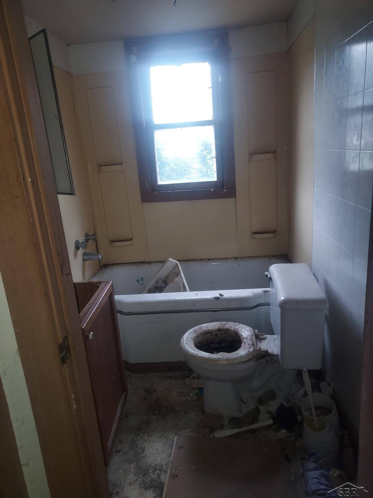 Saginaw, MI 48601,2317 Maplewood AVE