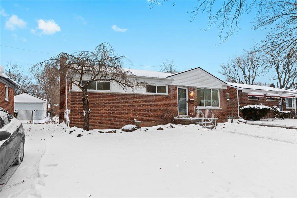 Redford, MI 48239,9010 Leverne