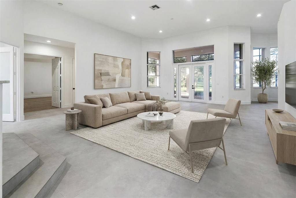 Davie, FL 33330,13211 SW 44th St