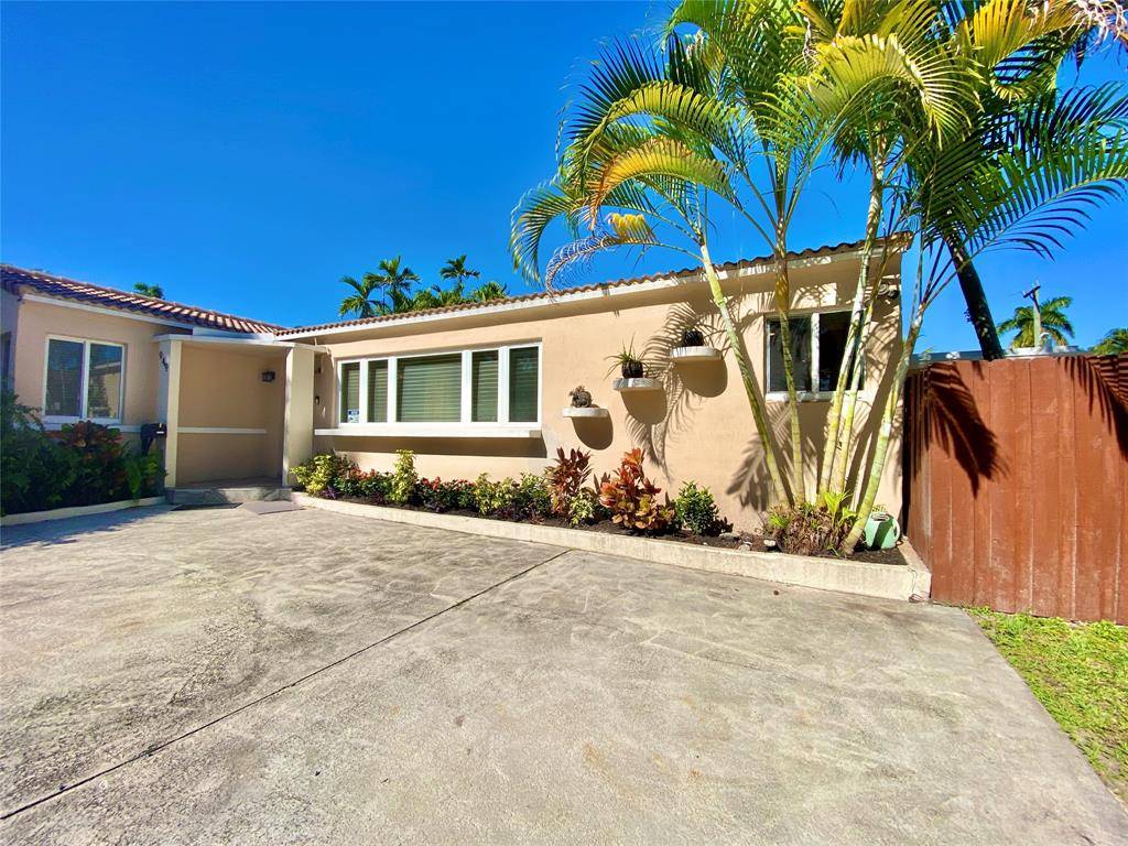 Hollywood, FL 33019,949 Van Buren St