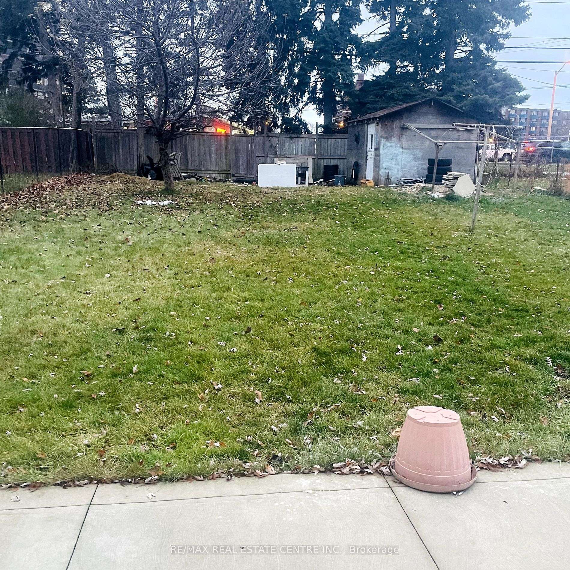 Toronto W10, ON M9V 1X6,191 Taysham CRES