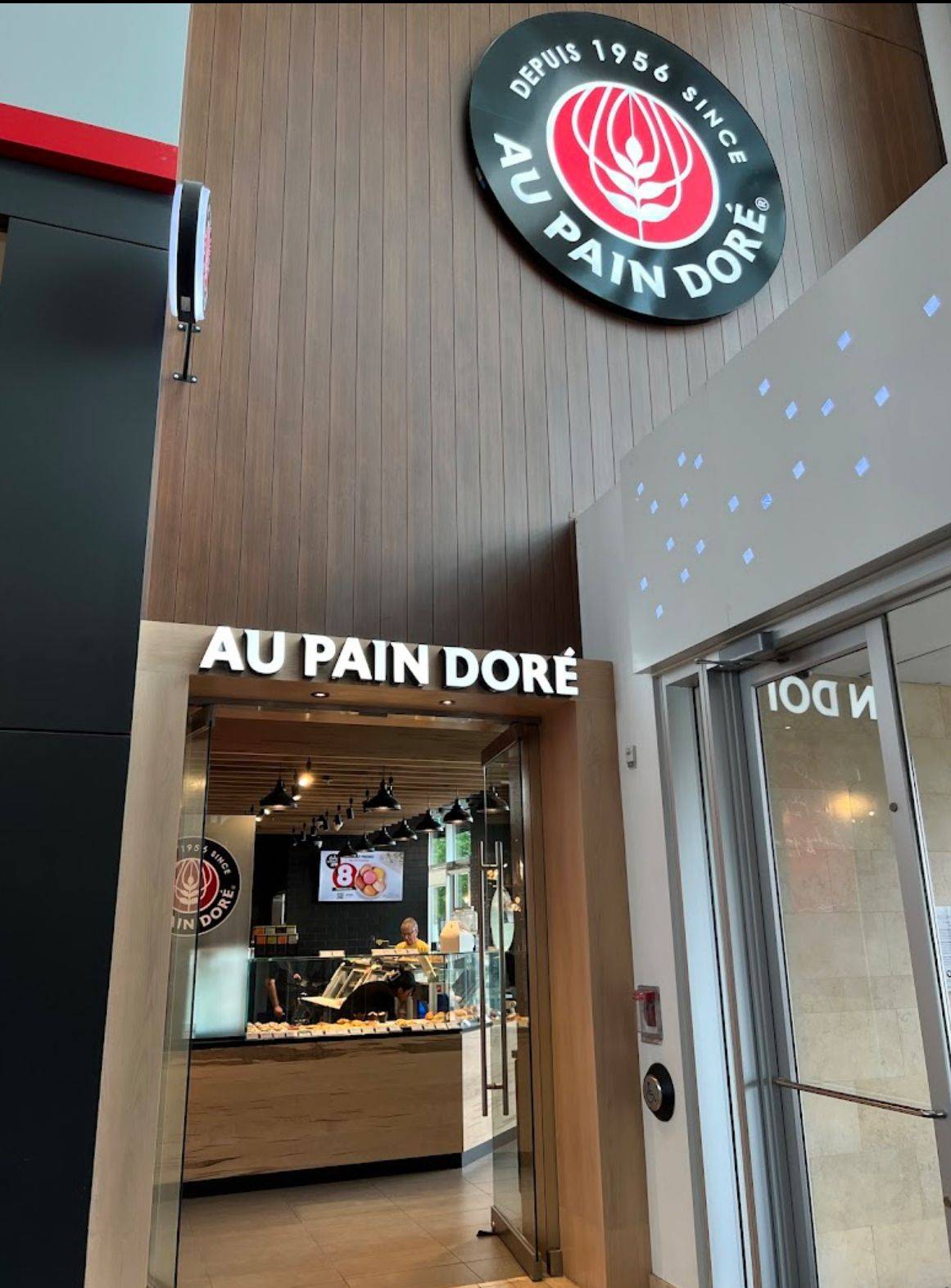 Mississauga, ON L5B 2C9,100 City Centre DR N #2-712