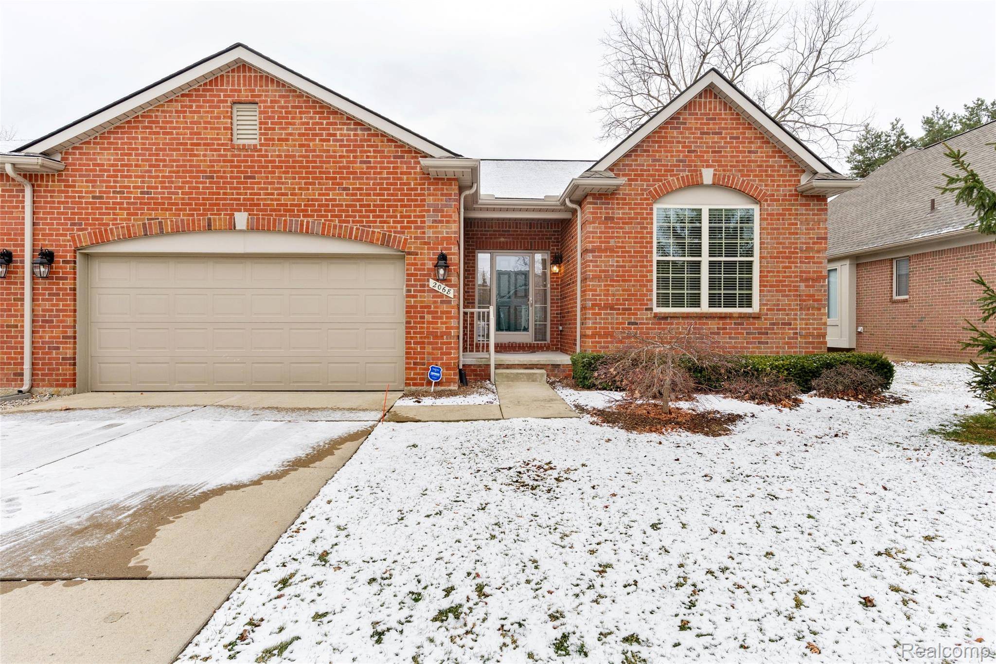 Sterling Heights, MI 48310,2068 Glenwood DR