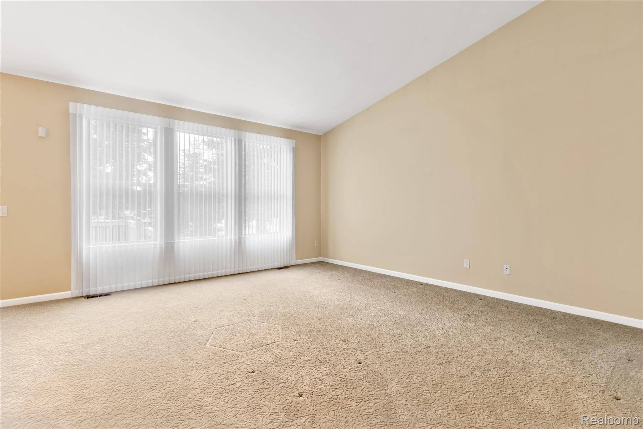 Sterling Heights, MI 48310,2068 Glenwood DR