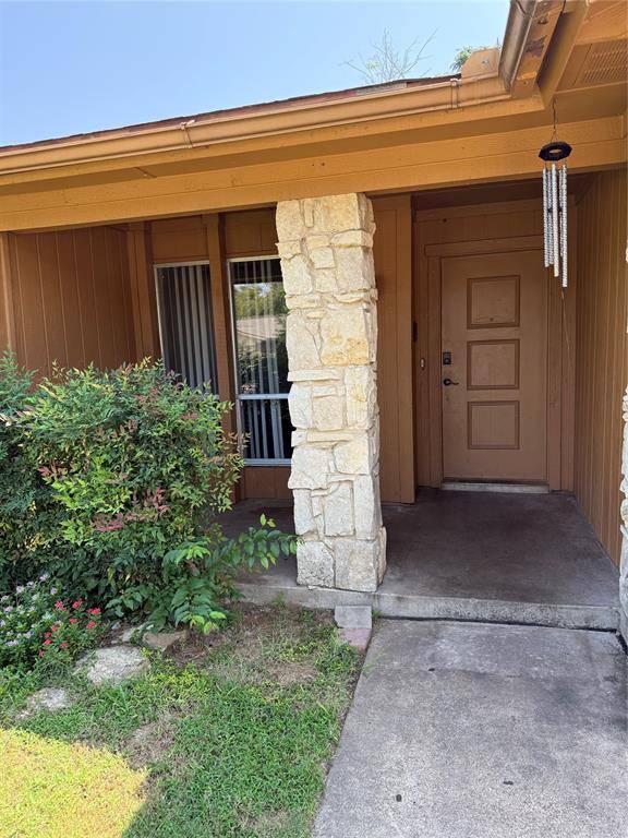 Irving, TX 75060,2604 Quail Valley