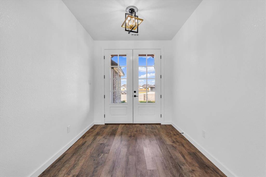 Hewitt, TX 76643,960 Gallant Fox Road