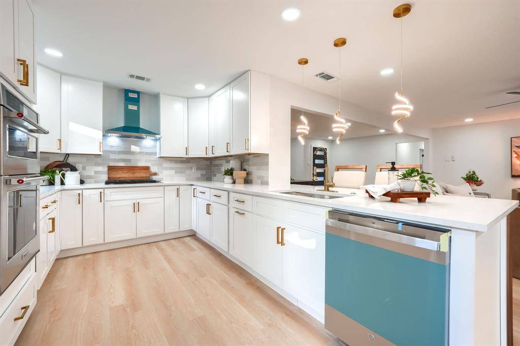 Dallas, TX 75248,7730 La Sobrina Drive