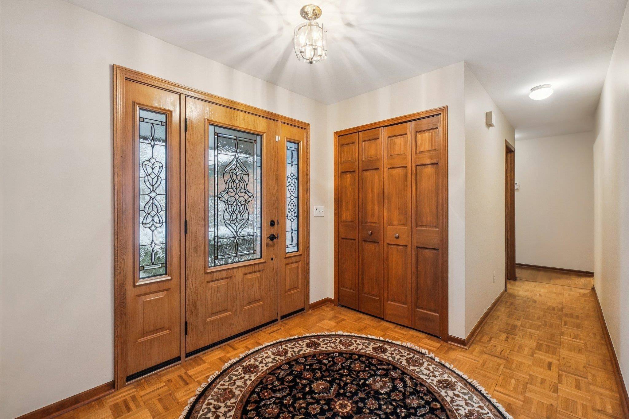 Rochester Hills, MI 48309,2417 Beacon Hill DR