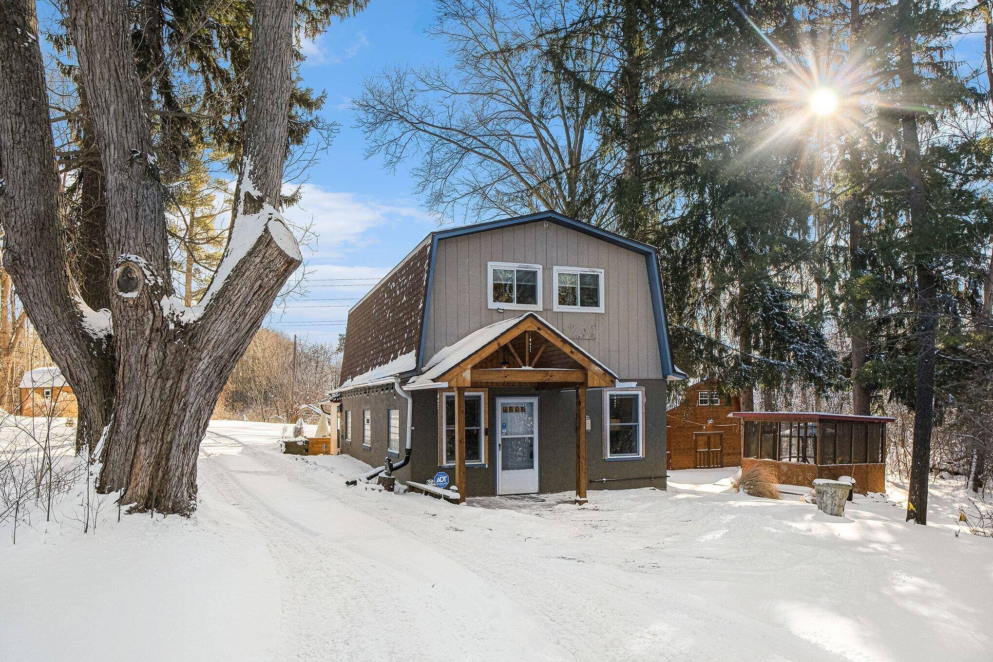 Ann Arbor, MI 48105,5990 Plymouth RD